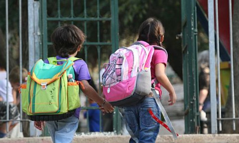 ימשיכו להצטופף. תלמידי כיתות א' ו-ב' [צילום: פלאש 90]