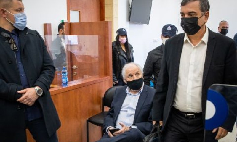 פילבר ואלוביץ בבית המשפט [צילום: אורן בן-חקון, פול]