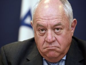 בר-און. השר בתקופת בדיקת המבקר