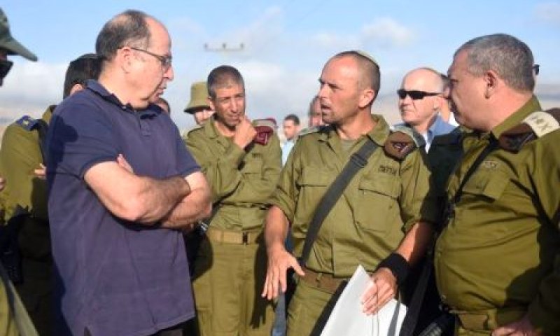 איזנקוט ויעלון. נחושים למצוא המרצחים [צילום: דובר צה"ל]