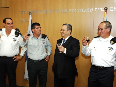 הרמת כוסית בקריה בטקס חילופי מפקד חיל הים