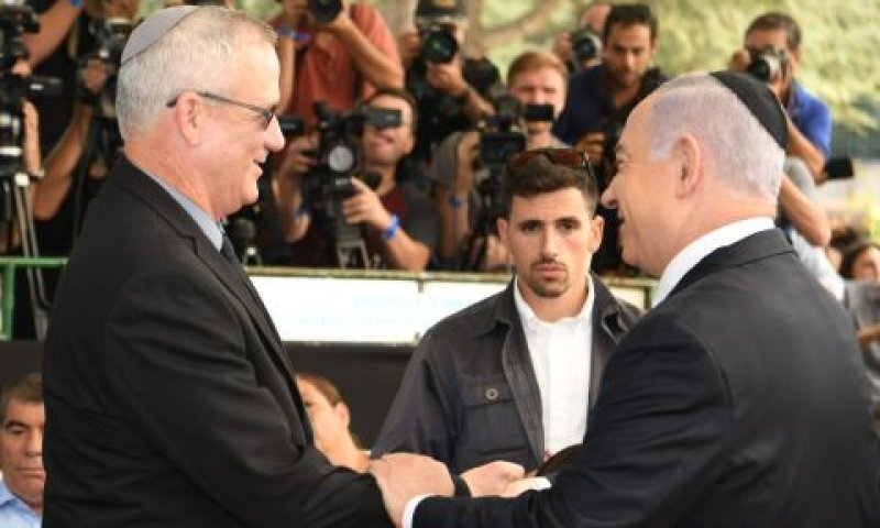 נתניהו וגנץ. דרך ללא מוצא [צילום: עמוס בן-גרשום/לע"מ]