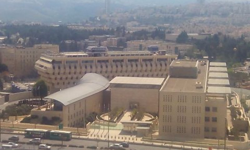 טענות קשות של הדרג המקצועי