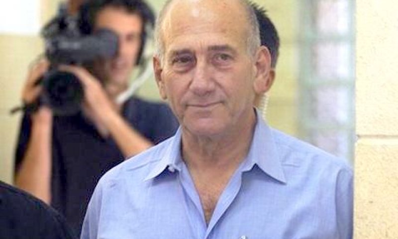 לא ידע על האזנות. אולמרט [צילום: AP]
