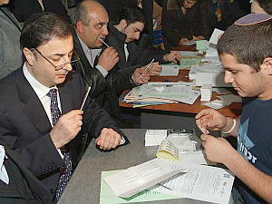 [צילום: ישראל ברדוגו]