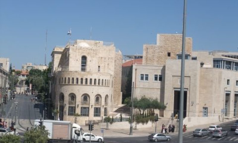 בית העירייה. סכומים שהיו יכולים להועיל למאזן