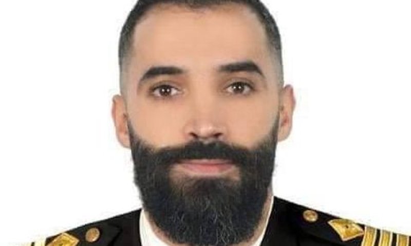 החטוף: פעיל בכיר בחיזבאללה, קפטן בחיל הים בלבנון