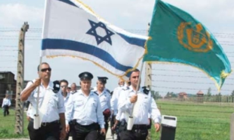 קציני שב"ס צועדים בפולין. למצולמים אין קשר לכתבה [צילום: שירות בתי הסוהר]