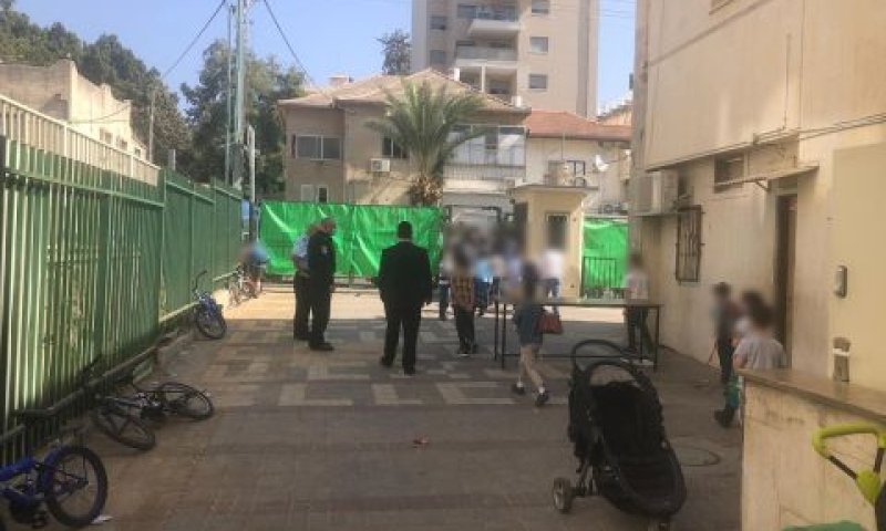 תלמוד תורה שנסגר ברחובות [צילום: דוברות המשטרה]