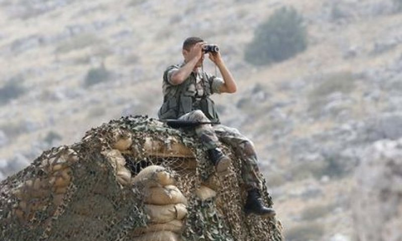 חייל לבנוני בחוות שבעא [צילום: AP]