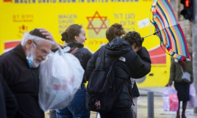 בדיקות קורונה בירושלים [צילום: אוליביה פיטוסי/פלאש 90]