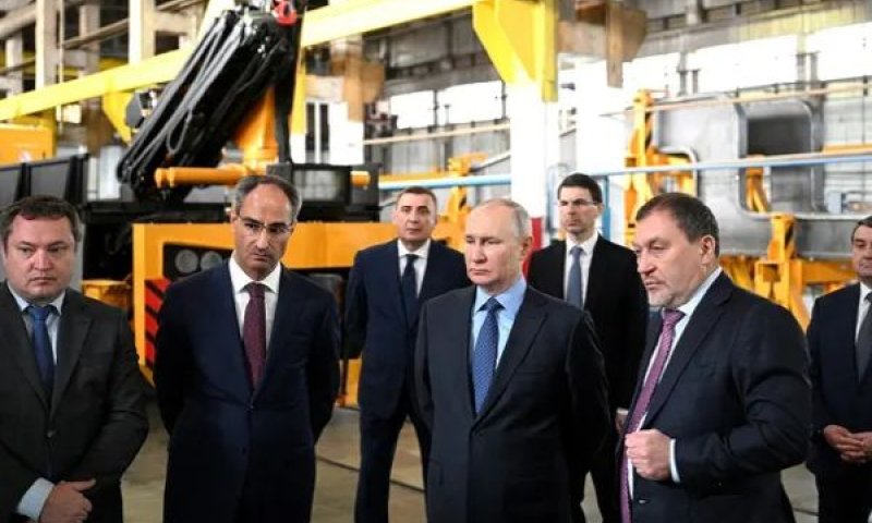 פוטין. מחריף עימות כלכלי עם טראמפ [צילום: משרד העיתונות של הקרמלין/סוכנות אנאדולו]