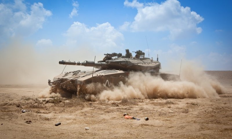 פרויקט לשיקום הממסרות הראשיות של טנקי מרכבה ושל נמ"ר [צילום: משה שי, פלאש 90]