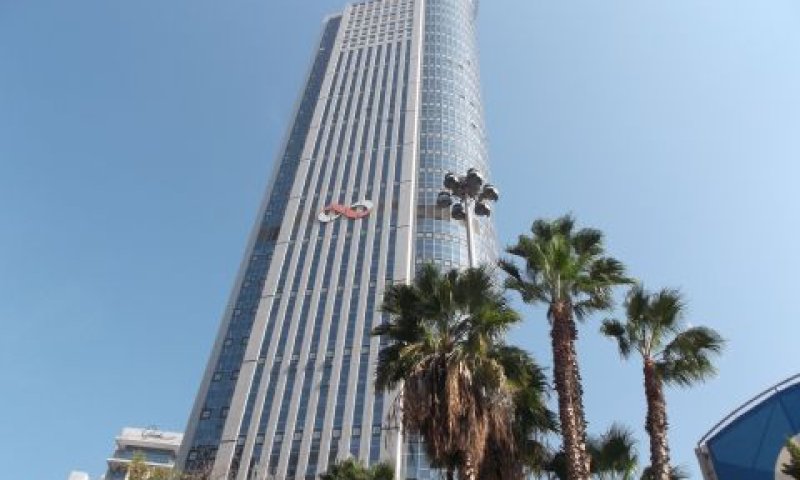 הבניין יהיה גבוה ממגדל משה אביב [צילום: איתמר לוין]