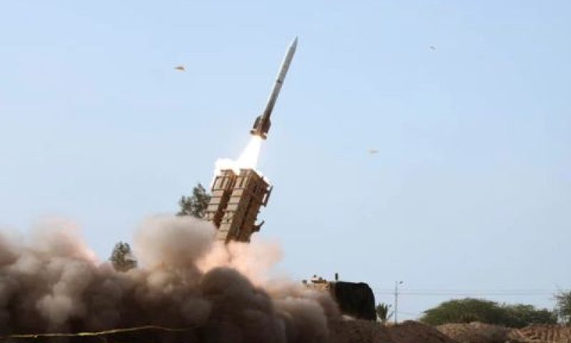 שיגור טיל במהלך תרגיל של הצבא האירני [צילום: צבא אירן]