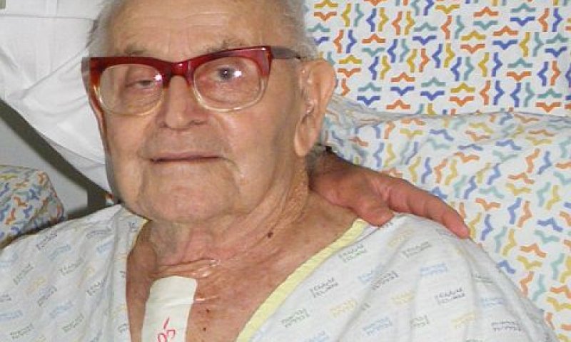 פיכמן. עבר ניתוח לב [צילום: אלי דדון]