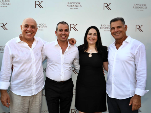 מימין לשמאל: עמי בר משיח, מיכל גור, שמר גוב, מריו זוזל [צילום: סיון פרג']