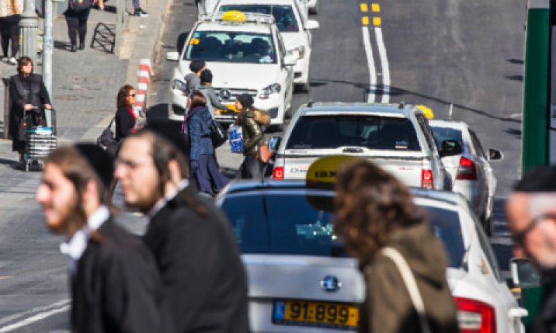 מחאת המוניות הושעתה [צילום: אוליביה פיטוסי/פלאש 90]