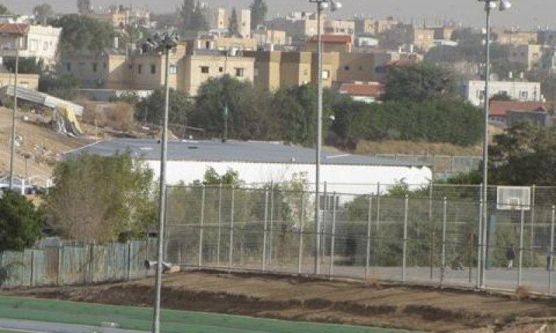 המסגד הבלתי חוקי ברהט [צילום: מנהל מקרקעי ישראל]