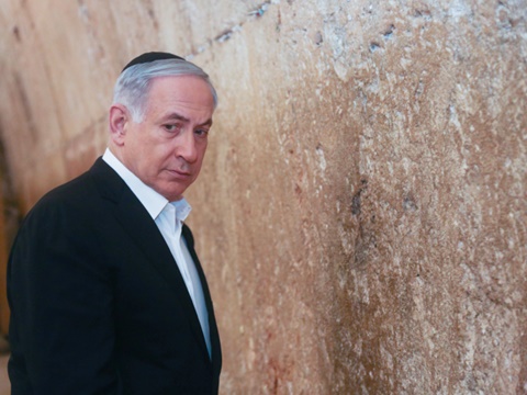 נתניהו בכותל, הערב [צילום: פלאש 90]