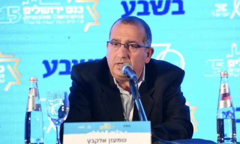 אלקבץ. גפן הושמע למרות ליברמן [צילום: ישראל ברדוגו]