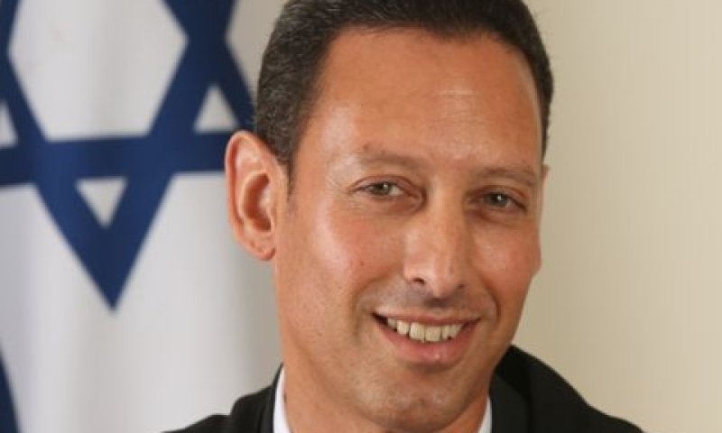 נבון. "הטרידה את מנוחתי"