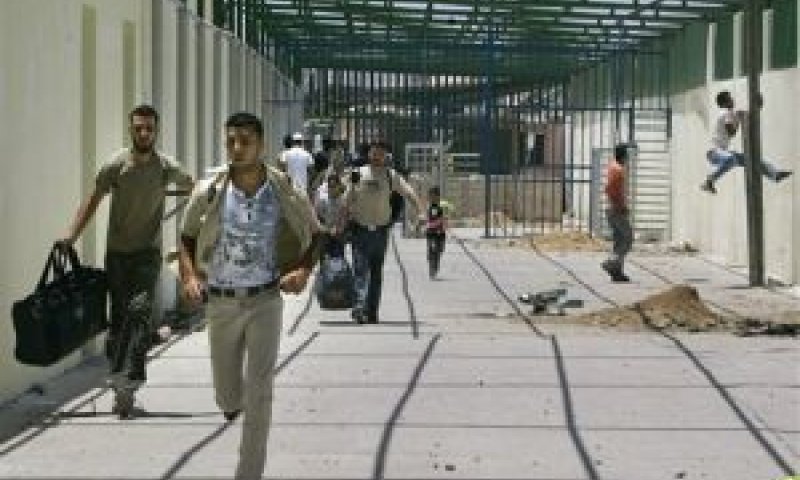 מבקשים להימלט מעזה [צילום: AP]
