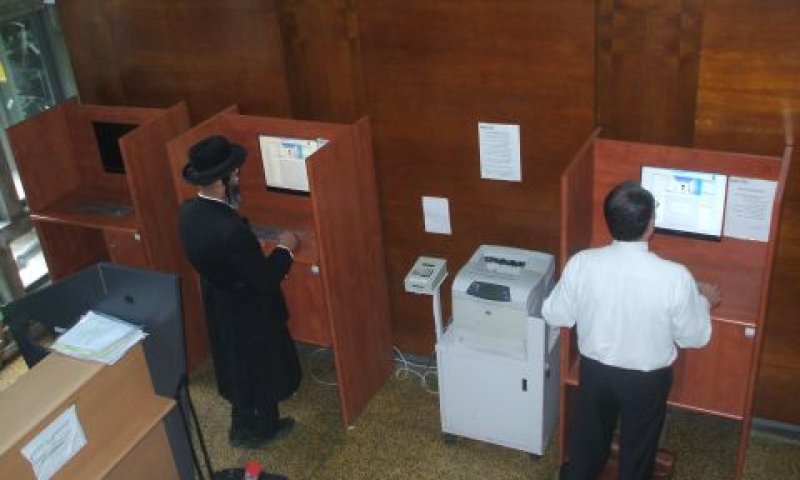 מכרז לשש שנים