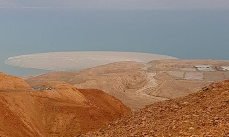 מי השטפונות נשפכים לים המלח