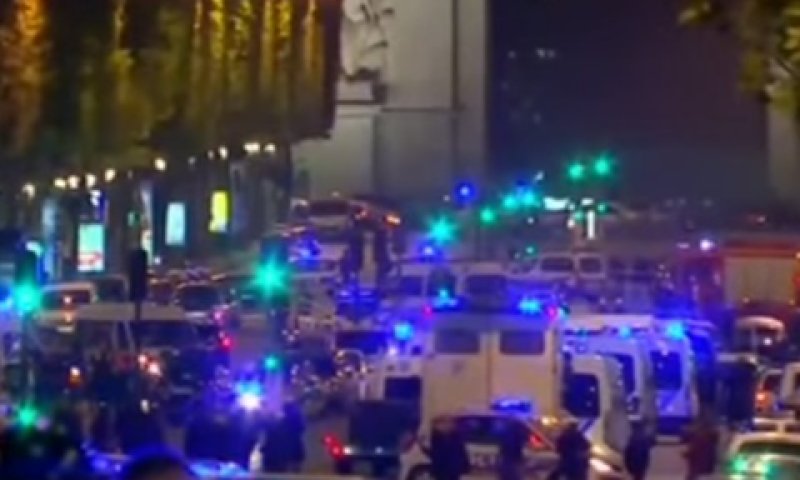 זירת הפיגוע בפריס [צילום: מן הטלוויזיה]