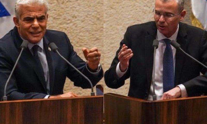 השר לוין וח"כ לפיד [צילום: דני שם-טוב/דוברות הכנסת]