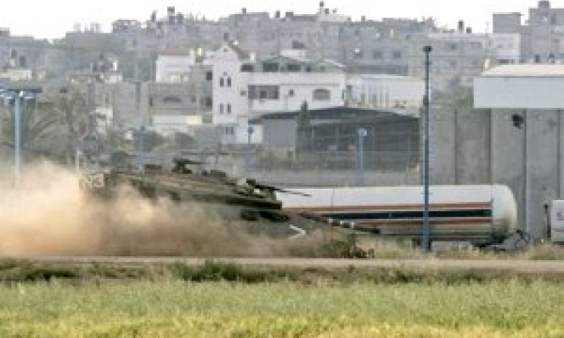 מסוף הדלקים בנחל עוז [צילום: AP]