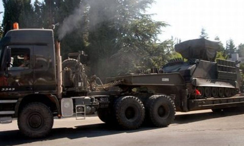 צבא טורקיה פורס כוחות ליד גבול סוריה [צילום: AP]