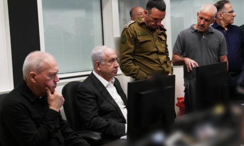 חמ"ל החילוץ: נתניהו, גלנט, הלוי ובר [צילום: תקשורת שב"כ]