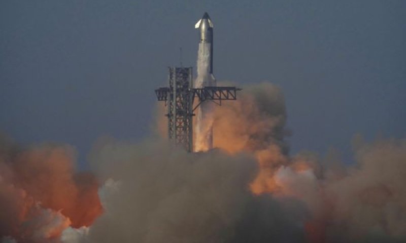 שיגור Starship של SpaceX בשבוע שעבר [צילום: אריק גיי, AP]