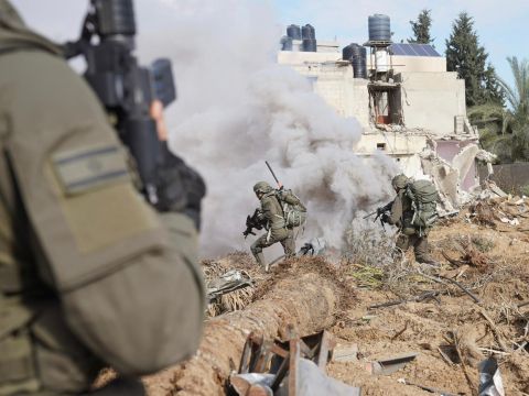 חיילי צה"ל. לחימה בעזה מבית לבית [צילום: דו"צ]