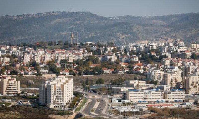 13 בניינים בבית שמש [צילום: גרשון אלינסון, פלאש 90]
