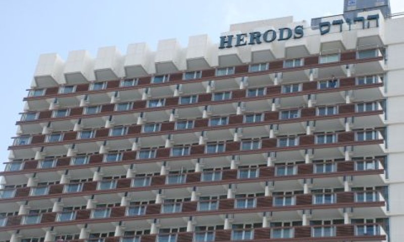 הרודס תל אביב עם החזית המשופצת [צילום: יח"צ]