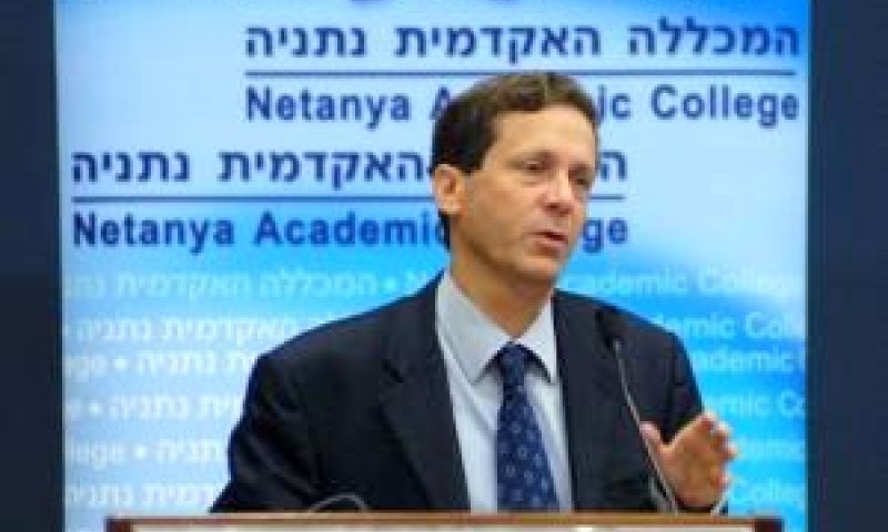 הרצוג. עניינים לסדר