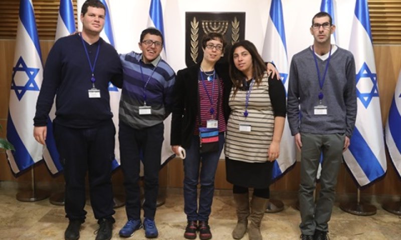 חלק מן העובדים החדשים בכנסת [צילום: דוברות הכנסת, יצחק הררי]