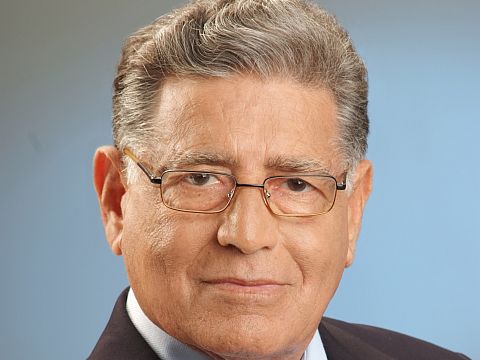 צבי גוב-ארי [צילום: עיריית יבנה]