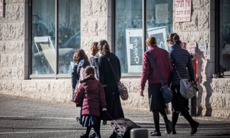 40,000 תלמידות ברשת [צילום אילוסטרציה: יונתן זינדל/פלאש 90]