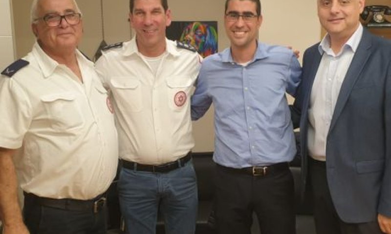 מעמד החתימה על ההסכם [צילום: דוברות ההסתדרות]