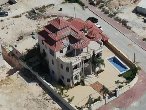 ביתו של יעקוב אבו אלקיעאן בחורה [צילום: תנועת רגבים]
