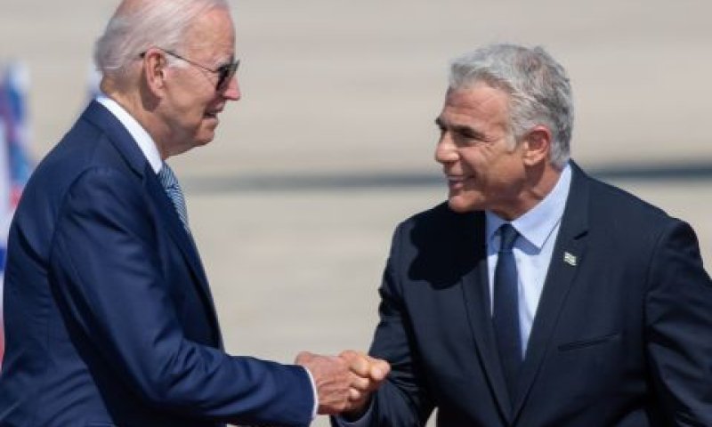 לפיד וביידן בעת ביקור הנשיא האמריקני בישראל [צילום: סראיה דיאמנט/פלאש 90]