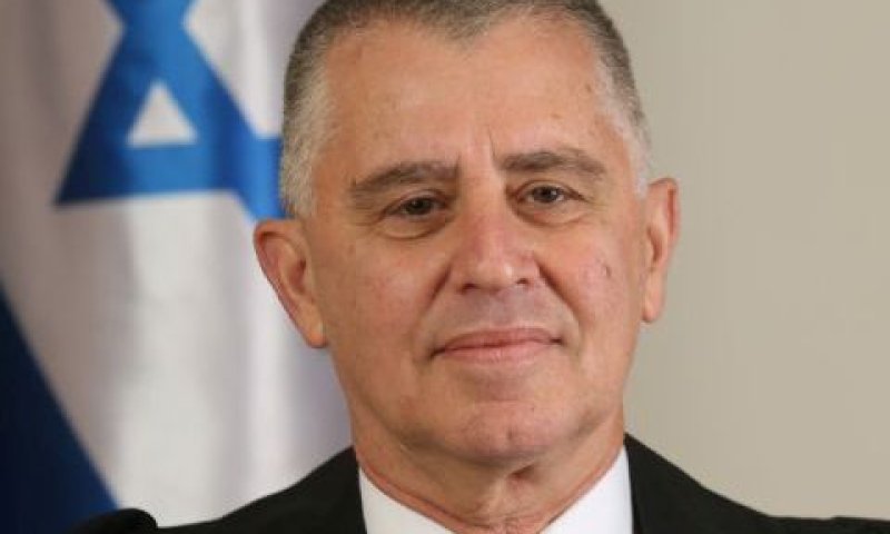 תדמור-ברנשטיין. "זה לא המקום"
