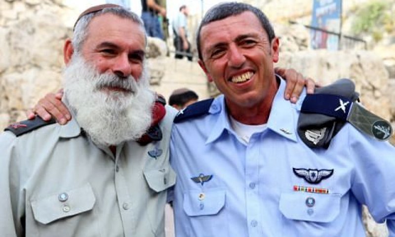 הרבנים פרץ ורונצקי. הפרשי זקן בלבד [צילום: פלאש 90]