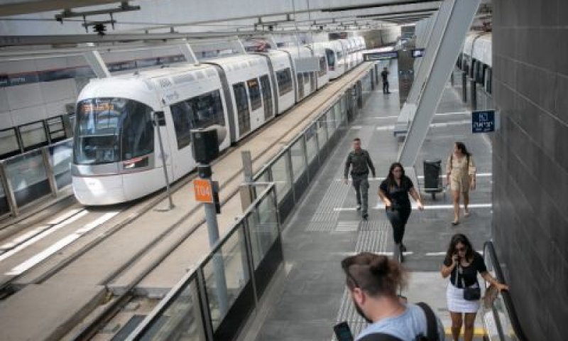הרכבת הקלה בתל אביב [צילום: מרים אלסטר/פלאש 90]