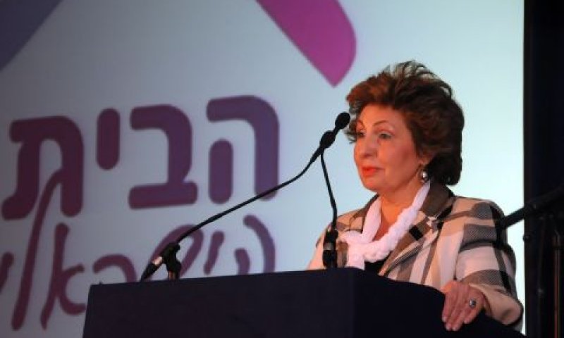 סופה לנדבר, השרה לקליטת העלייה, מברכת בפתיחת הבית