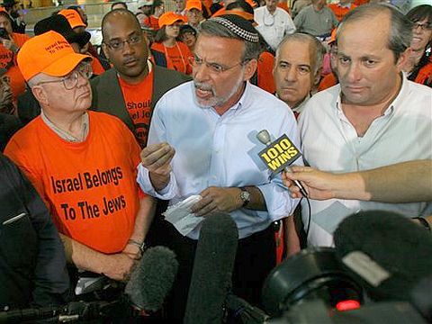 דב הייקינד בישראל [AP]